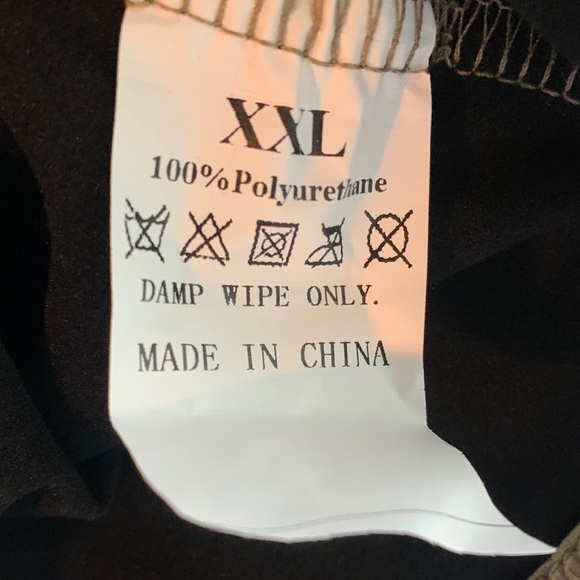 💚💚💚XXL OLIVE GREEN PULLOVER TOP WITH LONG RUFFLED SLEEVES AT THE SHOULDERS💚💚 - Picture 4 of 5